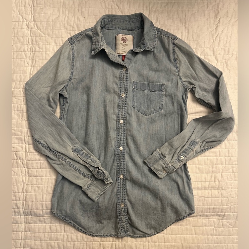 So chambray top